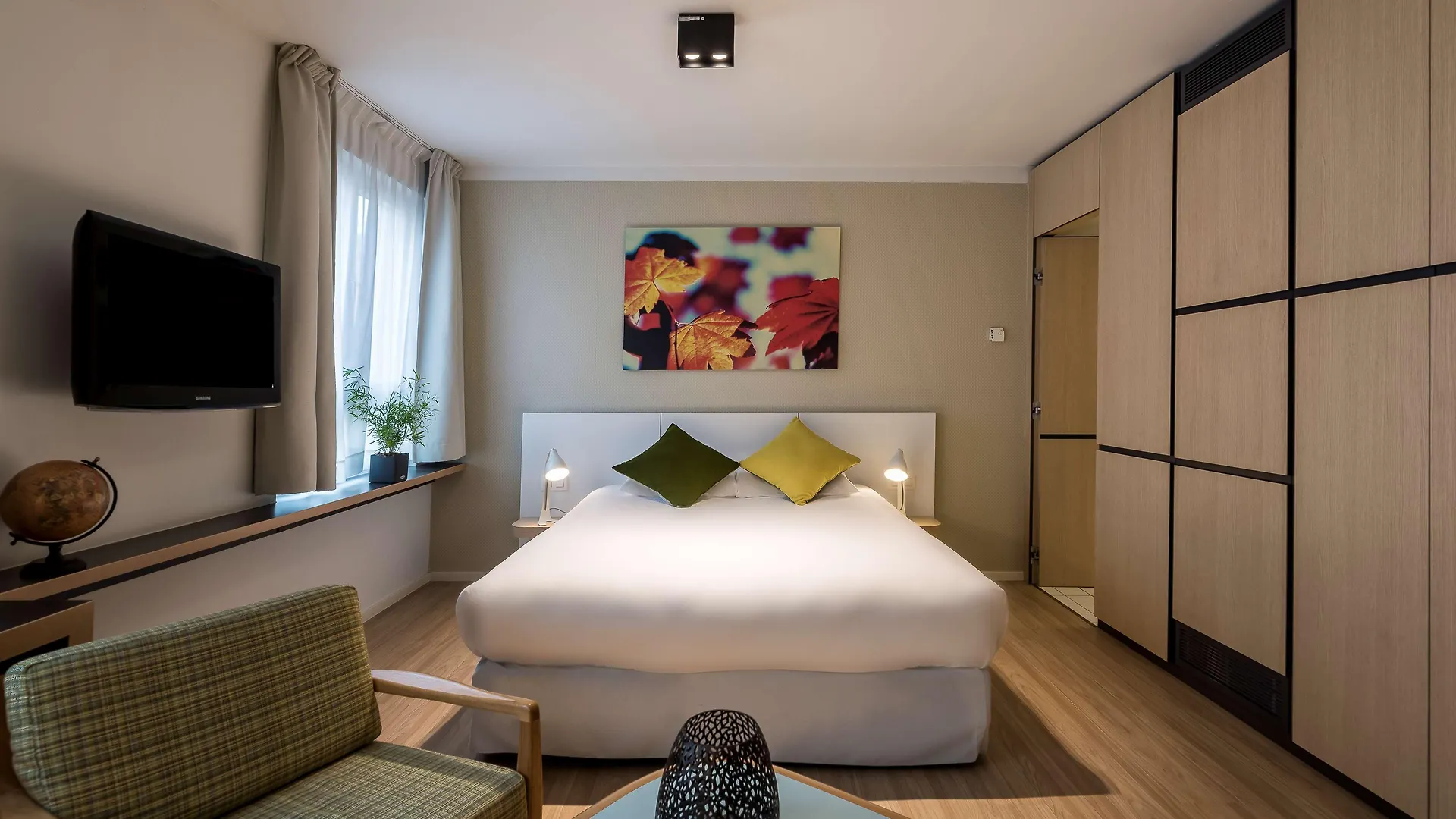 Saint-Gilles Hilton Garden Inn Brussels City Centre מלון