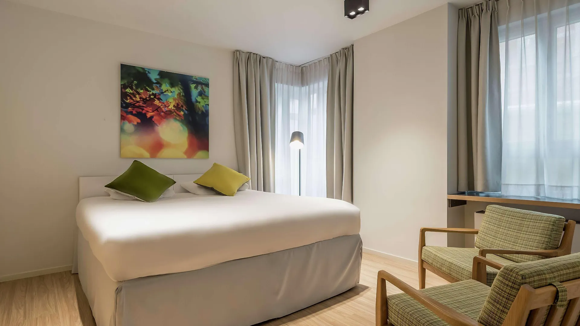 Saint-Gilles Hilton Garden Inn Brussels City Centre מלון