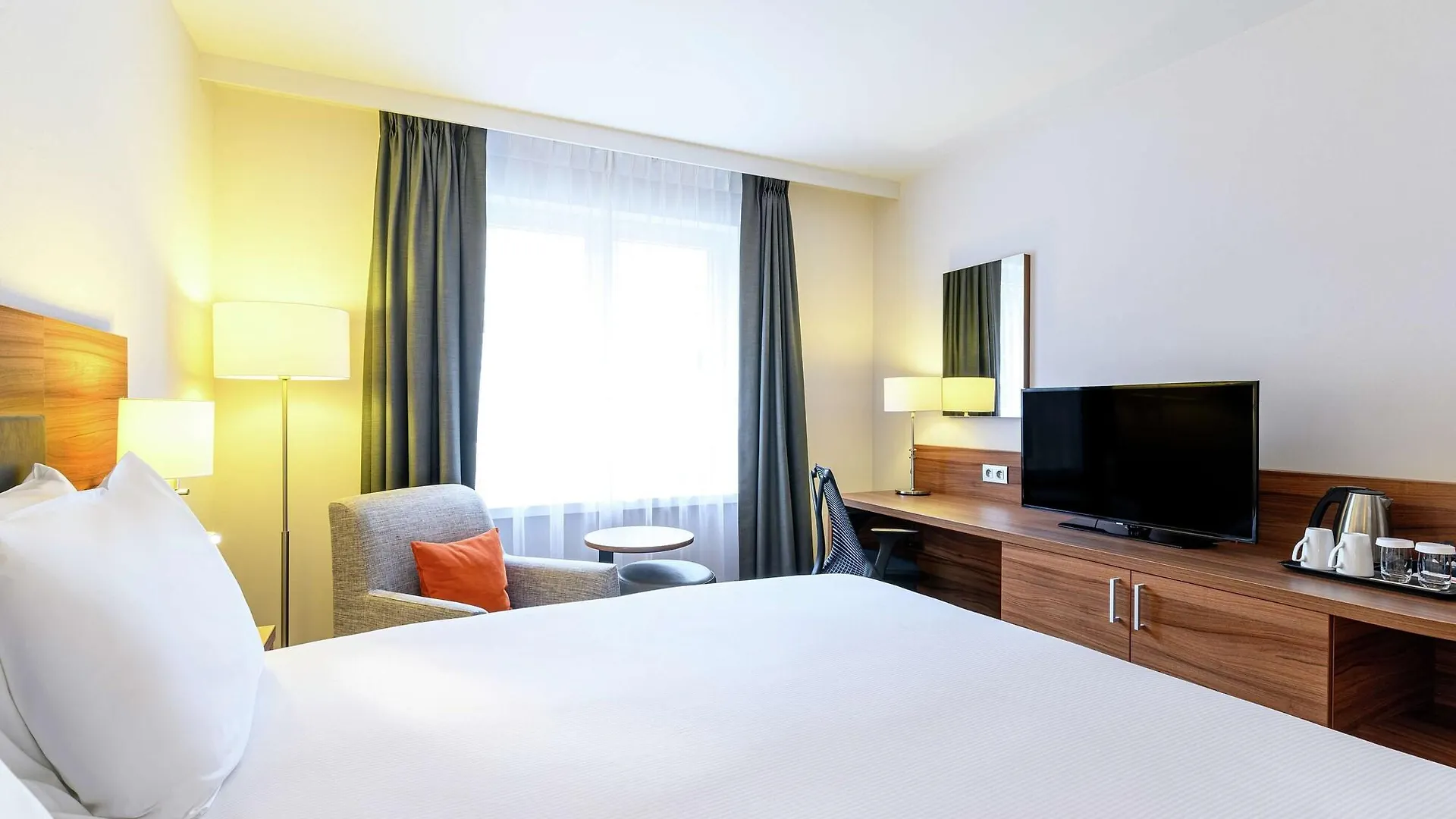 מלון Saint-Gilles Hilton Garden Inn Brussels City Centre