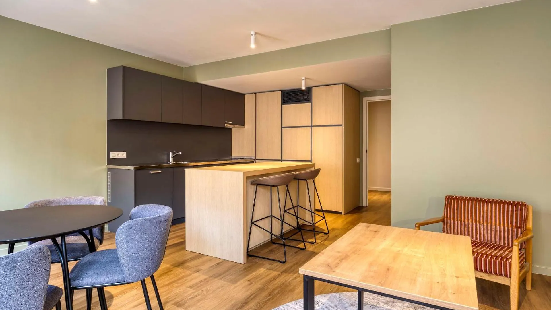 Saint-Gilles Hilton Garden Inn Brussels City Centre 4*,  בלגיה