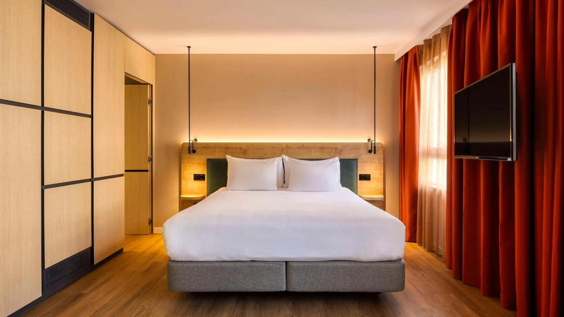 **** מלון Saint-Gilles Hilton Garden Inn Brussels City Centre בלגיה