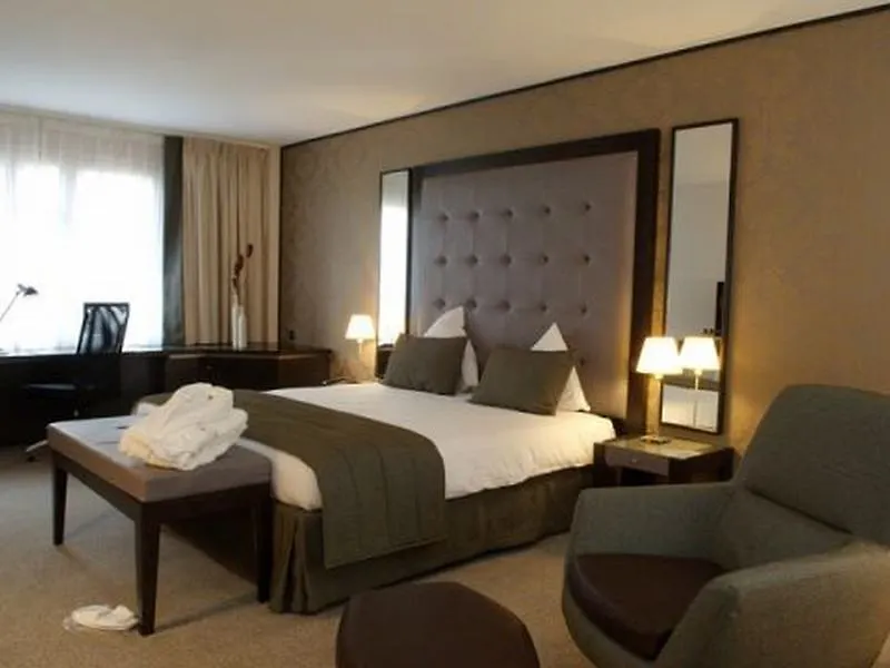 Saint-Gilles Hilton Garden Inn Brussels City Centre 4*,  בלגיה