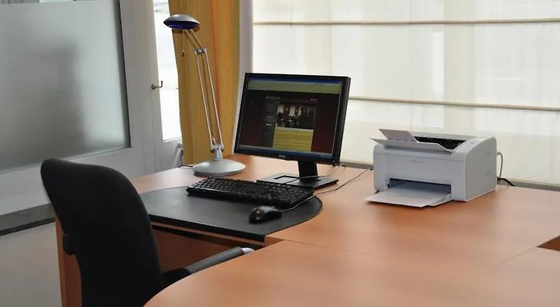 Saint-Gilles Hilton Garden Inn Brussels City Centre מלון